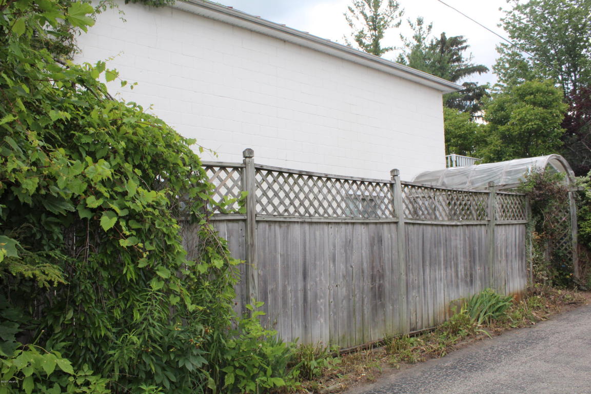 114 W Park St, Crystal, MI 48818 photo 52