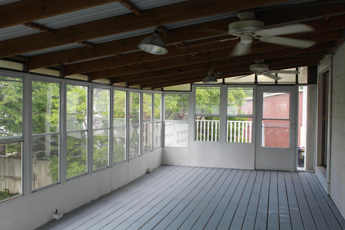 114 W Park St, Crystal, MI 48818 photo 43