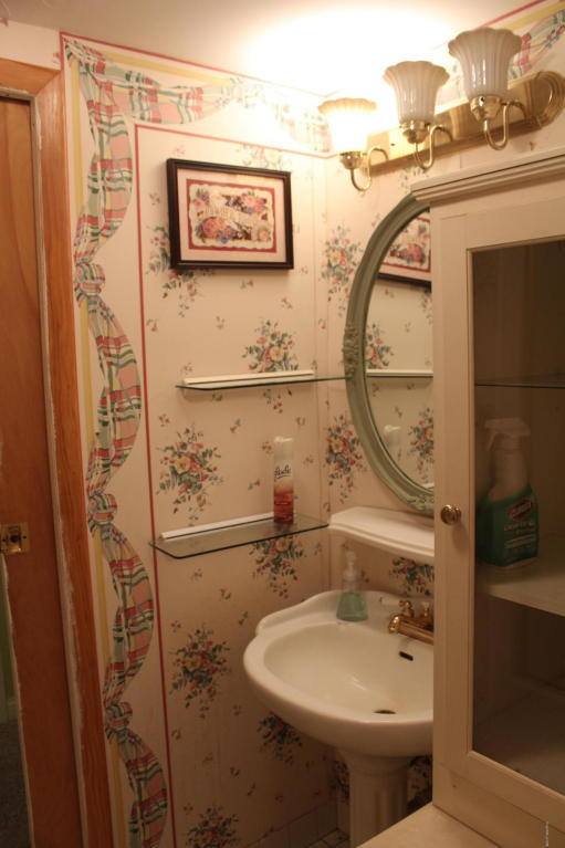 114 W Park St, Crystal, MI 48818 photo 30