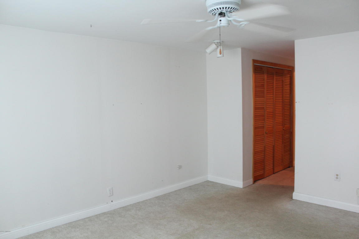 114 W Park St, Crystal, MI 48818 photo 24