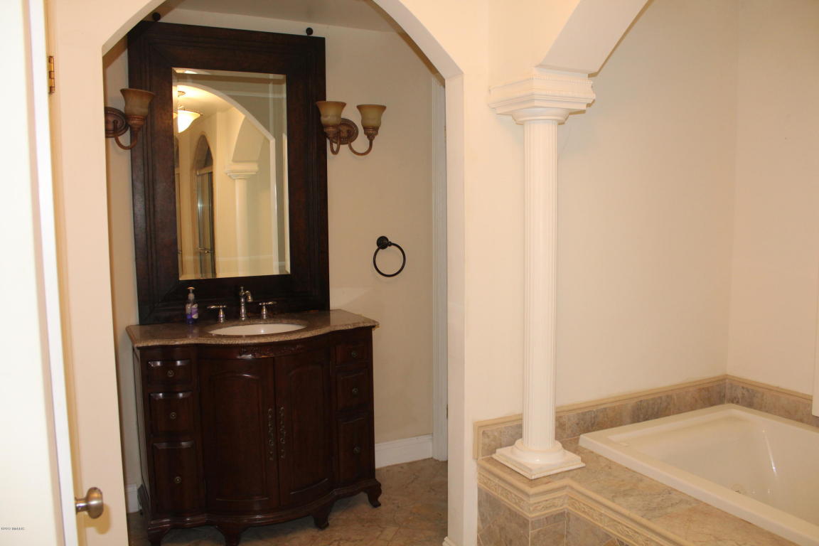 114 W Park St, Crystal, MI 48818 photo 15