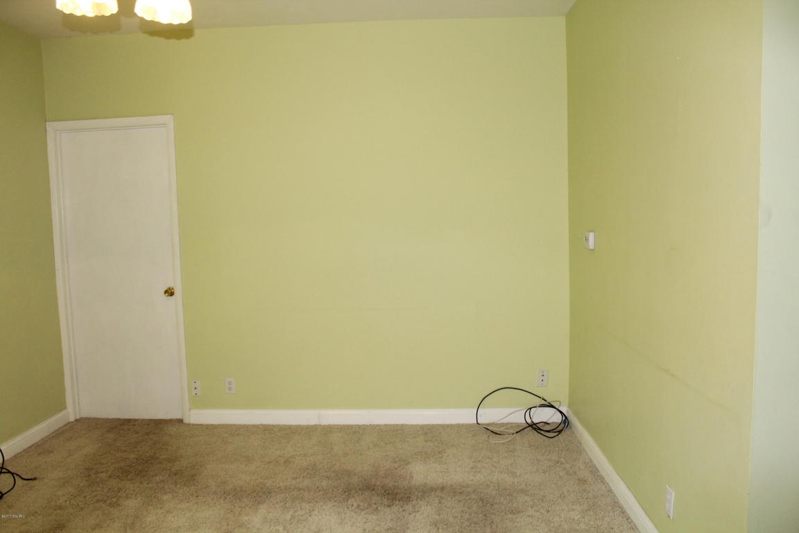 114 W Park St, Crystal, MI 48818 photo 20