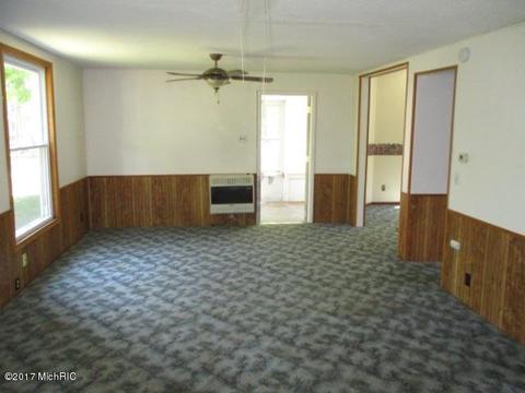 514 Maple St, Colon, MI 49040 photo 6