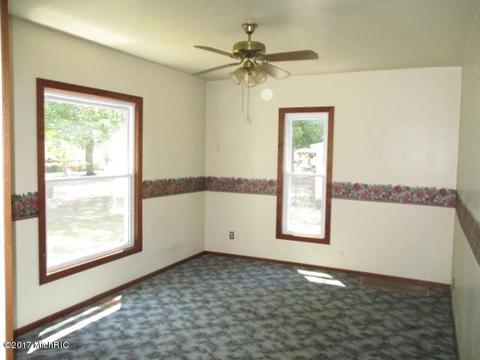 514 Maple St, Colon, MI 49040 photo 3