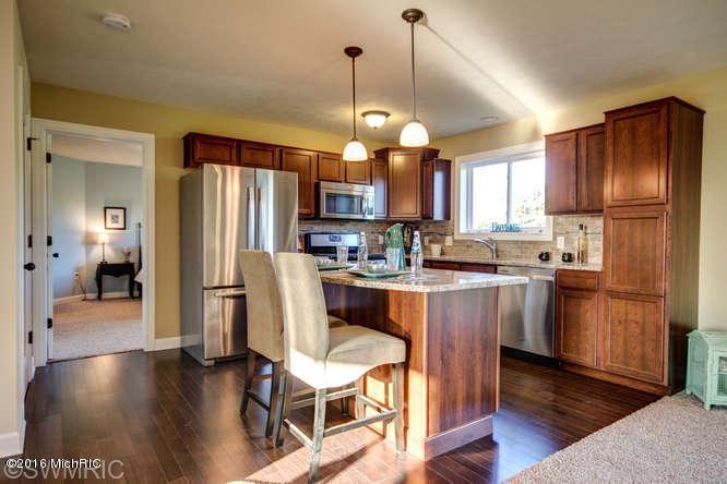 13796 E Harmony Ct, Sparta, MI 49345 photo 3
