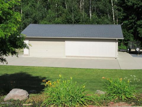 3042 E 6 Mile Rd, White Cloud, MI 49349 photo 15
