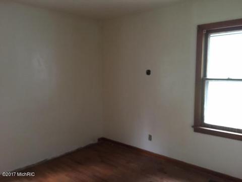 249 M89, Plainwell, MI 49080 photo 21