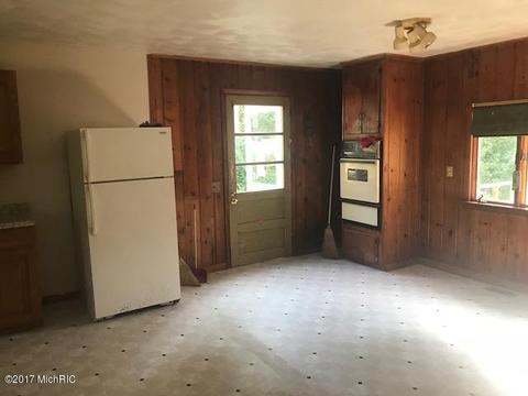 249 M89, Plainwell, MI 49080 photo 17