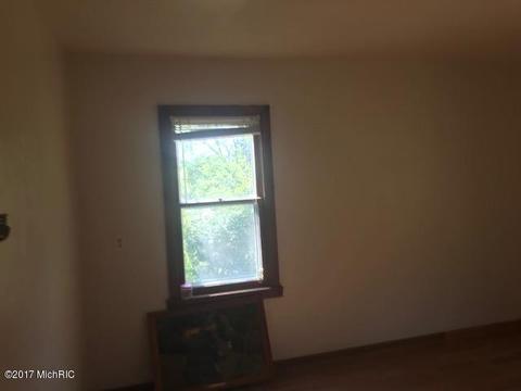 249 M89, Plainwell, MI 49080 photo 22