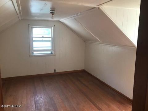 249 M89, Plainwell, MI 49080 photo 25