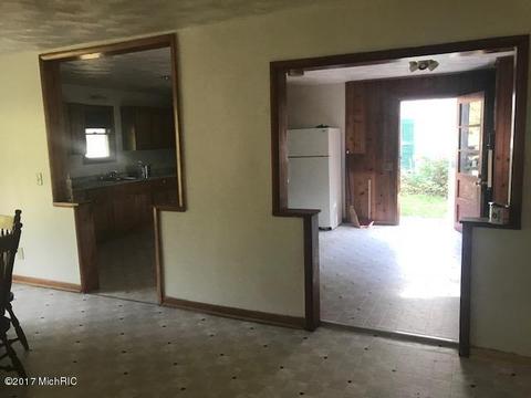 249 M89, Plainwell, MI 49080 photo 18