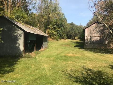 249 M89, Plainwell, MI 49080 photo 15
