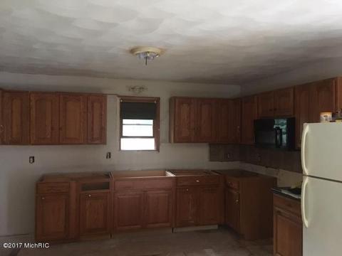 249 M89, Plainwell, MI 49080 photo 16