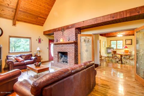 217 Engle Dr, Olivet, MI 49076 photo 2