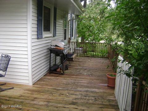 444 East Dr, Marshall, MI 49068 photo 6