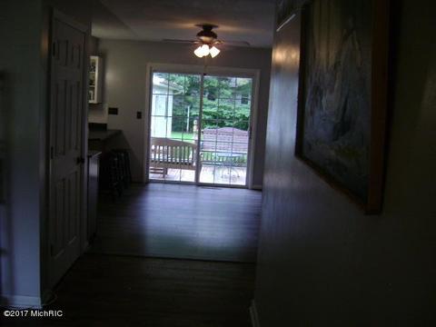 444 East Dr, Marshall, MI 49068 photo 9
