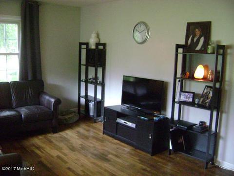 444 East Dr, Marshall, MI 49068 photo 10