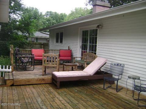 444 East Dr, Marshall, MI 49068 photo 5