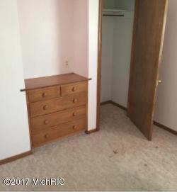 318 Peach St, Whitehall, MI 49461 photo 12