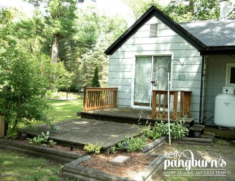 4246 E 104th St, Grant, MI 49327 photo 9