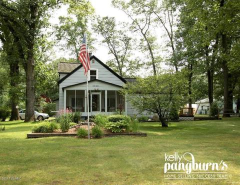 4246 E 104th St, Grant, MI 49327 photo 1