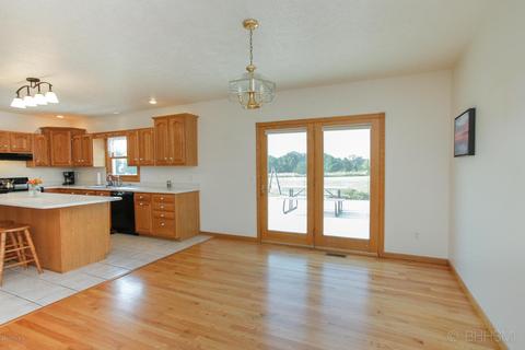 10168 E De Ave, Richland, MI 49083 photo 9