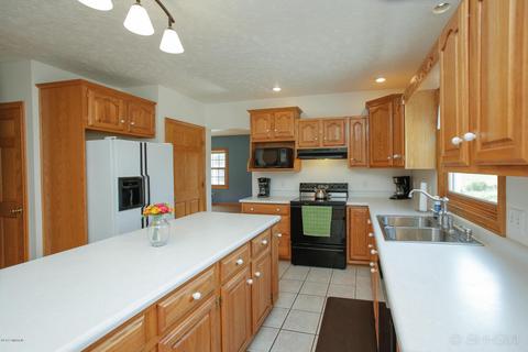 10168 E De Ave, Richland, MI 49083 photo 8