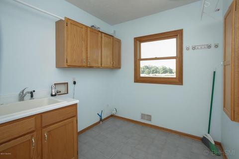 10168 E De Ave, Richland, MI 49083 photo 11