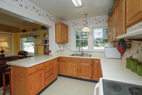 401 N Eagle St, Marshall, MI 49068 photo 9