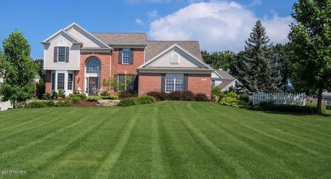 365 Oakwright Ct NE, Ada, MI 49301 photo 1