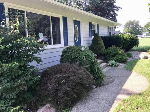 4546 18th St, Dorr, MI 49323 photo 2