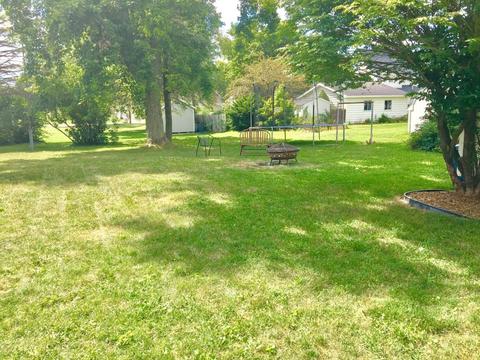 221 E Walnut St, Carson City, MI 48811 photo 38