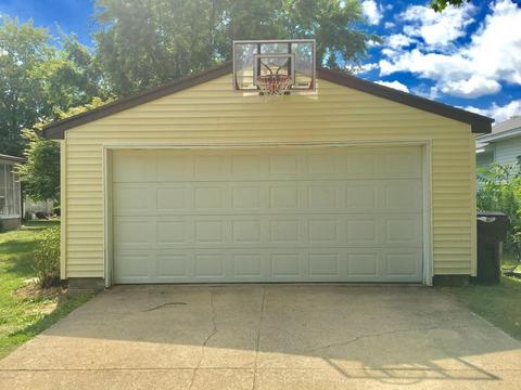 221 E Walnut St, Carson City, MI 48811 photo 8
