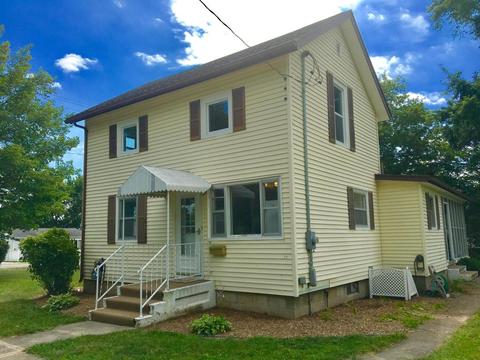 221 E Walnut St, Carson City, MI 48811 photo 2