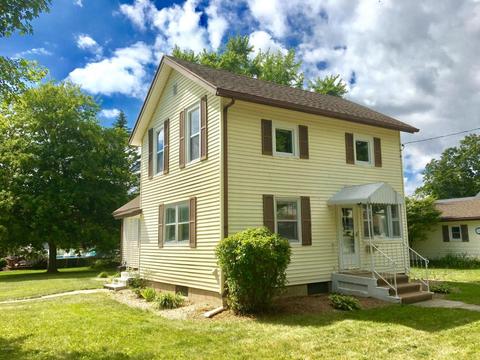 221 E Walnut St, Carson City, MI 48811 photo 1