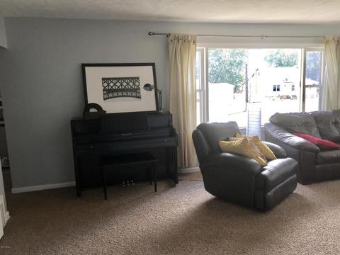 221 E Walnut St, Carson City, MI 48811 photo 11