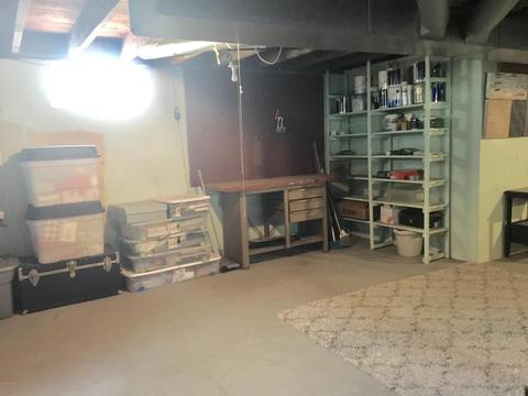 221 E Walnut St, Carson City, MI 48811 photo 32