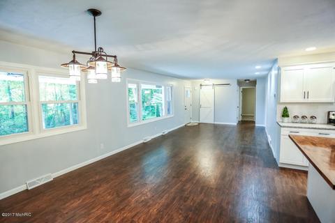 14610 N Main, Buchanan, MI 49107 photo 5