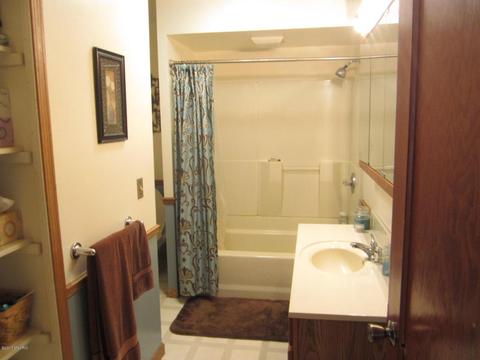340 E Pine St, Fremont, MI 49412 photo 10