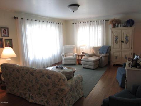 340 E Pine St, Fremont, MI 49412 photo 4