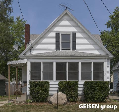 608 Harrison St, Belding, MI 48809 photo 2