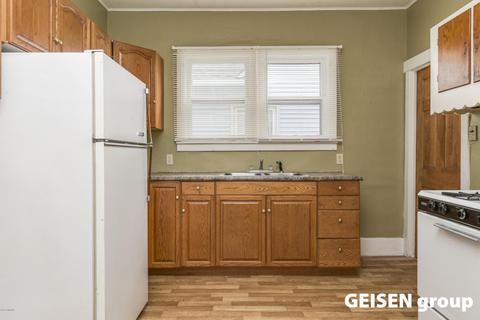 608 Harrison St, Belding, MI 48809 photo 7