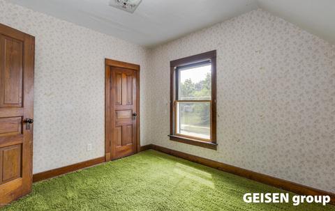 608 Harrison St, Belding, MI 48809 photo 11