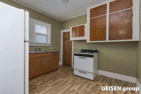 608 Harrison St, Belding, MI 48809 photo 8
