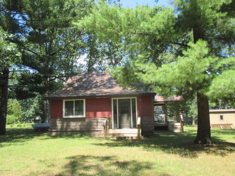 961 Townline, White Cloud, MI 49349 photo 1