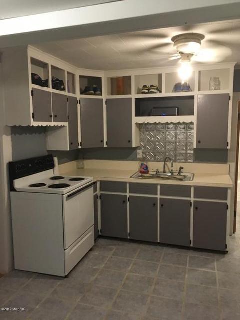 189 Mill St, Saranac, MI 48881 photo 8