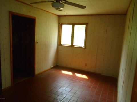971 Gainder, Plainwell, MI 49080 photo 9