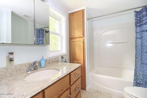 427 105th Ave, Plainwell, MI 49080 photo 12