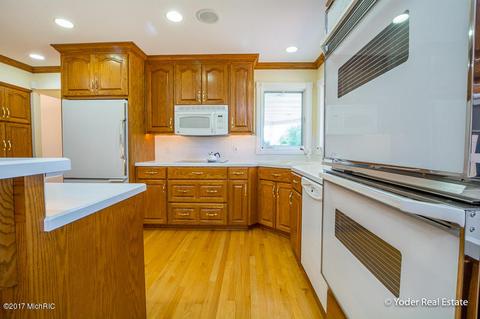 1978 Bosek Ct, Dorr, MI 49323 photo 29