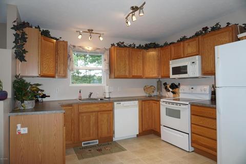 1340 Centennial Ct, Plainwell, MI 49080 photo 8
